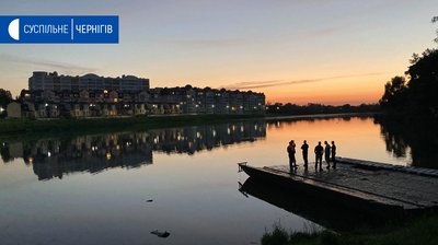 У Чернігові у Стрижні потонула автівка У Чернігові у Стрижні потонула автівка
