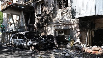 Херсон, обстріли, серпень 2025, будинок, авто
