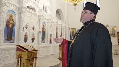 Черкащанин робить іконостаси