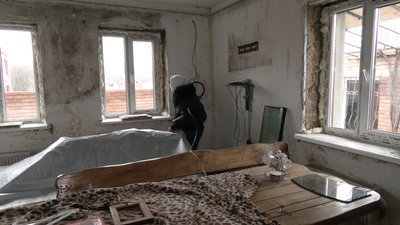 "Будівництво на мільйон по нинішніх цінах". Як люди в Кропивницькому відновлюють зруйновані "шахедом" будинки "Будівництво на мільйон по нинішніх цінах". Як люди в Кропивницькому відновлюють зруйновані "шахедом" будинки