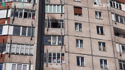 Пожежа у Рівному: так куховарили, що загорівся балкон