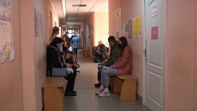 Щеплення від COVID-19: як вакцинують у вінницькому центрі первинної медико-санітарної допомоги №2 Щеплення від COVID-19: як вакцинують у вінницькому центрі первинної медико-санітарної допомоги №2
