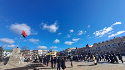 Покладанням квітів та панахидою у Кропивницькому вшанували пам'ять Героїв Небесної Сотні Покладанням квітів та панахидою у Кропивницькому вшанували пам'ять Героїв Небесної Сотні