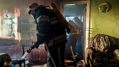 Під час пожежі у квартирі у Вільногірську загинув її власник Під час пожежі у квартирі у Вільногірську загинув її власник