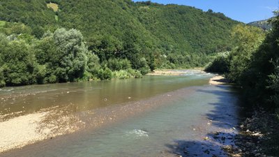 На Закарпатті у водоймі потонула 10-річна дитина