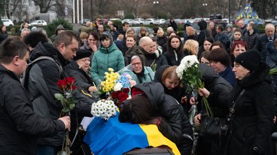 В Ужгороді попрощалися із полеглим захисником Мирославом Бреньом В Ужгороді попрощалися із полеглим захисником Мирославом Бреньом