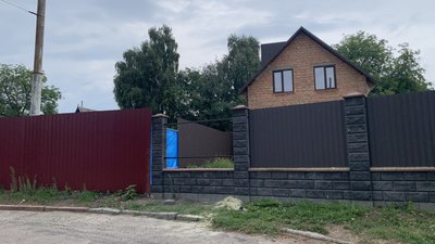 Водійка тролейбуса, яка у Луцьку врізалася в паркани біля будинків, відшкодували збитки власникам Водійка тролейбуса, яка у Луцьку врізалася в паркани біля будинків, відшкодували збитки власникам