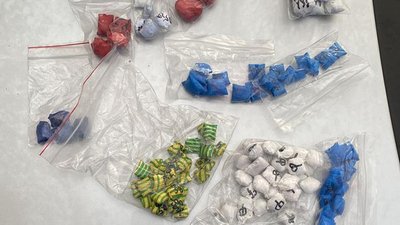 Правоохоронці Тернопільщини затримали чоловіка, який мав наркотики Правоохоронці Тернопільщини затримали чоловіка, який мав наркотики