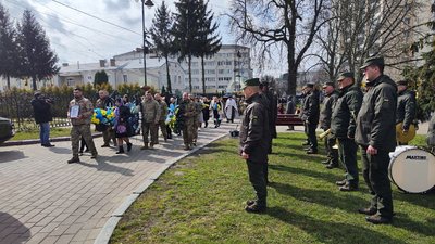 У Луцьку попрощалися із полеглим стрільцем Валерієм Нидзою