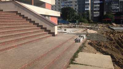 Екобруківка, нові дерева і ліхтарі: як зміниться після ремонту площа перед РАЦСом у Луцьку Екобруківка, нові дерева і ліхтарі: як зміниться після ремонту площа перед РАЦСом у Луцьку