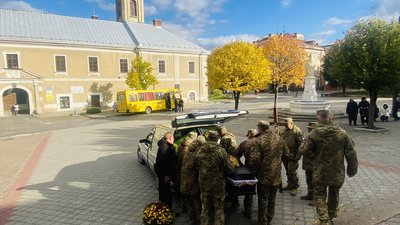 петро станько, похорон військового, бережани