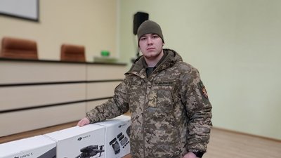 Допомога ЗСУ: комунальники Житомира передали військовим три дрони Допомога ЗСУ: комунальники Житомира передали військовим три дрони