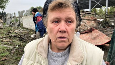 Втратила чоловіка, матір та онуку: жителька Первомайського на Харківщині — про удар російської ракети Втратила чоловіка, матір та онуку: жителька Первомайського на Харківщині — про удар російської ракети