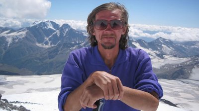 Олександр Волощук з Чернігова про книги зі своїх мандрівок