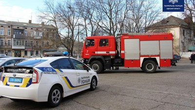 “Увага! Спецсигнали!”: в Одесі проходять профілактичні заходи від поліції, ДСНС та швидкої допомоги “Увага! Спецсигнали!”: в Одесі проходять профілактичні заходи від поліції, ДСНС та швидкої допомоги