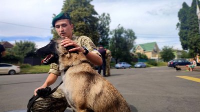 У Черкасах собака-прикордонник погасив марку "Пес Патрон" У Черкасах собака-прикордонник погасив марку "Пес Патрон"