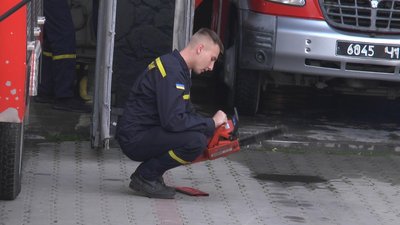"Після нас людина повинна жити". Один день із життя рятувальників "Після нас людина повинна жити". Один день із життя рятувальників