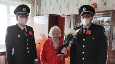 Поліцейські Полтавщини вшанували ветеранів Другої світової війни