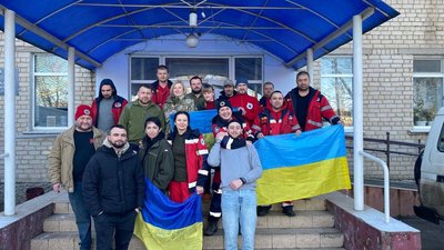 Фельдшер з Тернополя рятує життя бійців на передовій Фельдшер з Тернополя рятує життя бійців на передовій