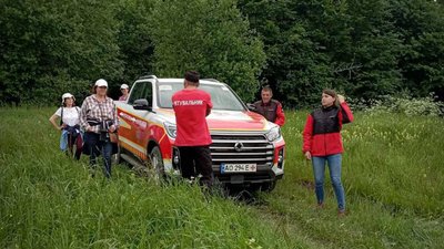 Заблукалі туристки з Кременчука на Закарпатті Заблукалі туристки з Кременчука на Закарпатті
