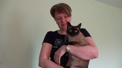 Переселенка Юлія Василенко, яка нині проживає на Житомирщині, мріє відновити у Маріуполі бібліотеку Переселенка Юлія Василенко, яка нині проживає на Житомирщині, мріє відновити у Маріуполі бібліотеку