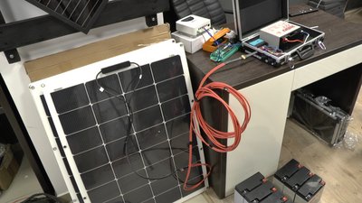 Миколаївська компанія передала військовим обладнання для заряджання електричних пристроїв