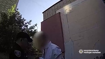 Бійка з поліцейським у Сумах