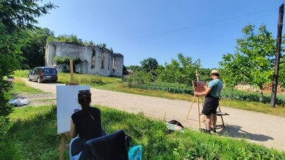 На Тернопільщині малювали пейзажі селища, щоб зібрати гроші для ЗСУ На Тернопільщині малювали пейзажі селища, щоб зібрати гроші для ЗСУ