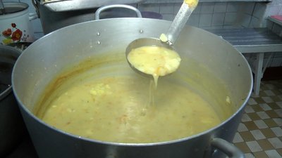 Менше хліба, без цукру та поки без фруктів – у Новгород-Сіверській школі №2 перейшли на нове меню Менше хліба, без цукру та поки без фруктів – у Новгород-Сіверській школі №2 перейшли на нове меню