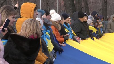 У Запоріжжі розгорнули Прапор Єднання довжиною 50 метрів