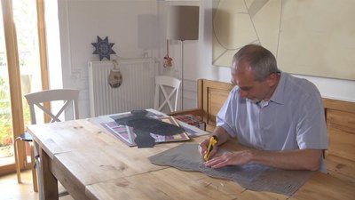 "Це модель Всесвіту": львів'янин Орест Ґелитович розповів про мистецтво витинанки "Це модель Всесвіту": львів'янин Орест Ґелитович розповів про мистецтво витинанки