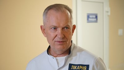 Ампутували ноги та перелили до п'яти літрів крові: історія військового Олександра, який лікується на Дніпропетровщині Ампутували ноги та перелили до п'яти літрів крові: історія військового Олександра, який лікується на Дніпропетровщині