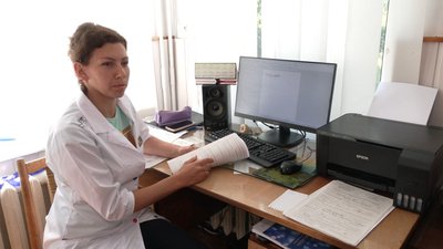 "Виїжджали під обстрілами, все горіло": подружжя лікарів з Маріуполя працює на Рівненщині "Виїжджали під обстрілами, все горіло": подружжя лікарів з Маріуполя працює на Рівненщині