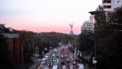 У Києві 8-10 лютого можуть обмежити дорожній рух. У чому причина