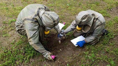 У місті Покров надзвичайники зібрали понад 200 грамів розлитої ртуті У місті Покров надзвичайники зібрали понад 200 грамів розлитої ртуті