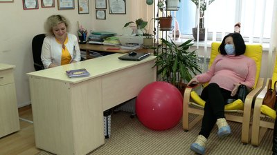 Партнерські пологи у Рівному: для мам і тат організували спільні безкоштовні заняття Партнерські пологи у Рівному: для мам і тат організували спільні безкоштовні заняття