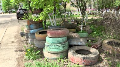 Шини у Херсоні: дитсадки та ОСББ позбавляються шкідливих відходів Шини у Херсоні: дитсадки та ОСББ позбавляються шкідливих відходів