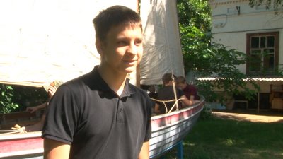 Вихованці Черкаського клубу юних моряків навчаються керувати суднами без виходу в акваторію Вихованці Черкаського клубу юних моряків навчаються керувати суднами без виходу в акваторію