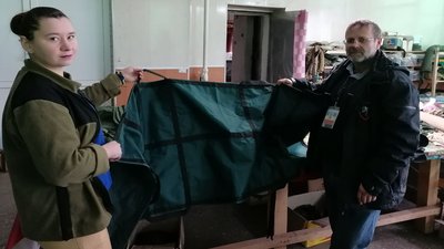 В Олександрівці на Кіровоградщині шиють зимові маскувальні костюми для військових В Олександрівці на Кіровоградщині шиють зимові маскувальні костюми для військових