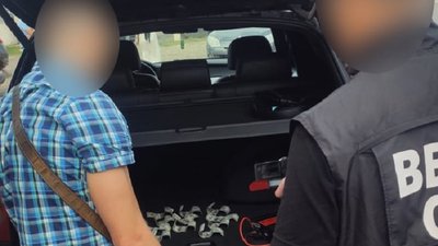 За ухилення від призову. На Франківщині на хабарі затримали військового комісара За ухилення від призову. На Франківщині на хабарі затримали військового комісара