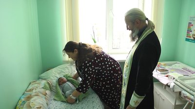 Новонароджений Лука - шоста дитина в родині. 25 листопада 2022 рік Новонароджений Лука - шоста дитина в родині. 25 листопада 2022 рік