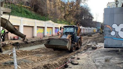В Одесі проводять другий етап ремонту Деволанівського узвозу В Одесі проводять другий етап ремонту Деволанівського узвозу