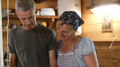 Подружжя з Бабина Василь та Ольга Бичинюки Подружжя з Бабина Василь та Ольга Бичинюки