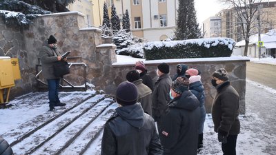 На "тарифний мітинг" у Луцьку прийшло менш як два десятки людей