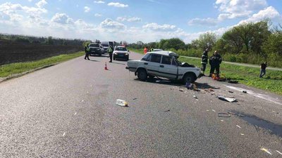 В аварії під Харковом загинули двоє людей В аварії під Харковом загинули двоє людей