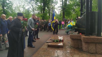 Тридцять восьма річниця аварії на ЧАЕС: у Черкасах вшанували памʼять ліквідаторів Тридцять восьма річниця аварії на ЧАЕС: у Черкасах вшанували памʼять ліквідаторів