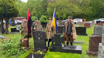У Чикаго українська громада відновила могилу автора маршу ЗСУ та гімну ОУН, уродженця Прикарпаття Олеся Бабія