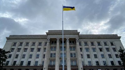 На Куликовому полі в Одесі встановили новий флагшток та прапор