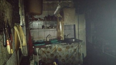 Пожежу в кафе на Рогані гасили 30 рятувальників Пожежу в кафе на Рогані гасили 30 рятувальників