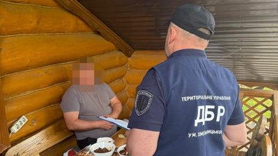 Правоохоронці оголосили підозру бізнесмену з Хмельниччина